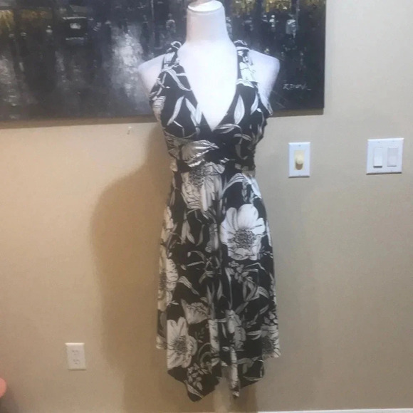 Nani Kai Hawaii Floral Halter Dress Asymmetrical Hem Open Back w/Tie Belt -M - Picture 1 of 11